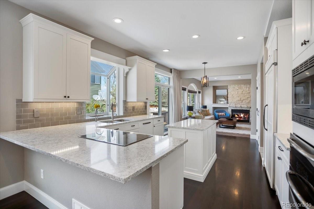 2415 E Lansdowne Court