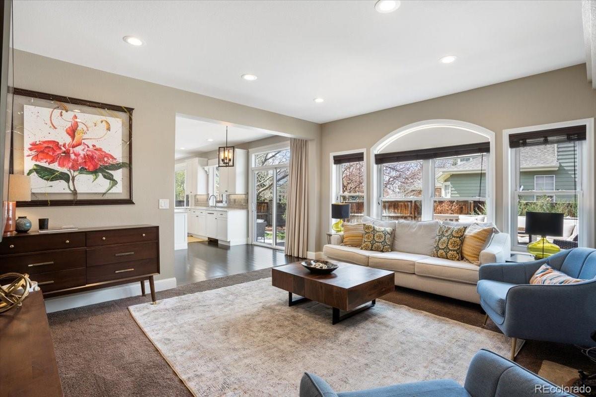 2415 E Lansdowne Court