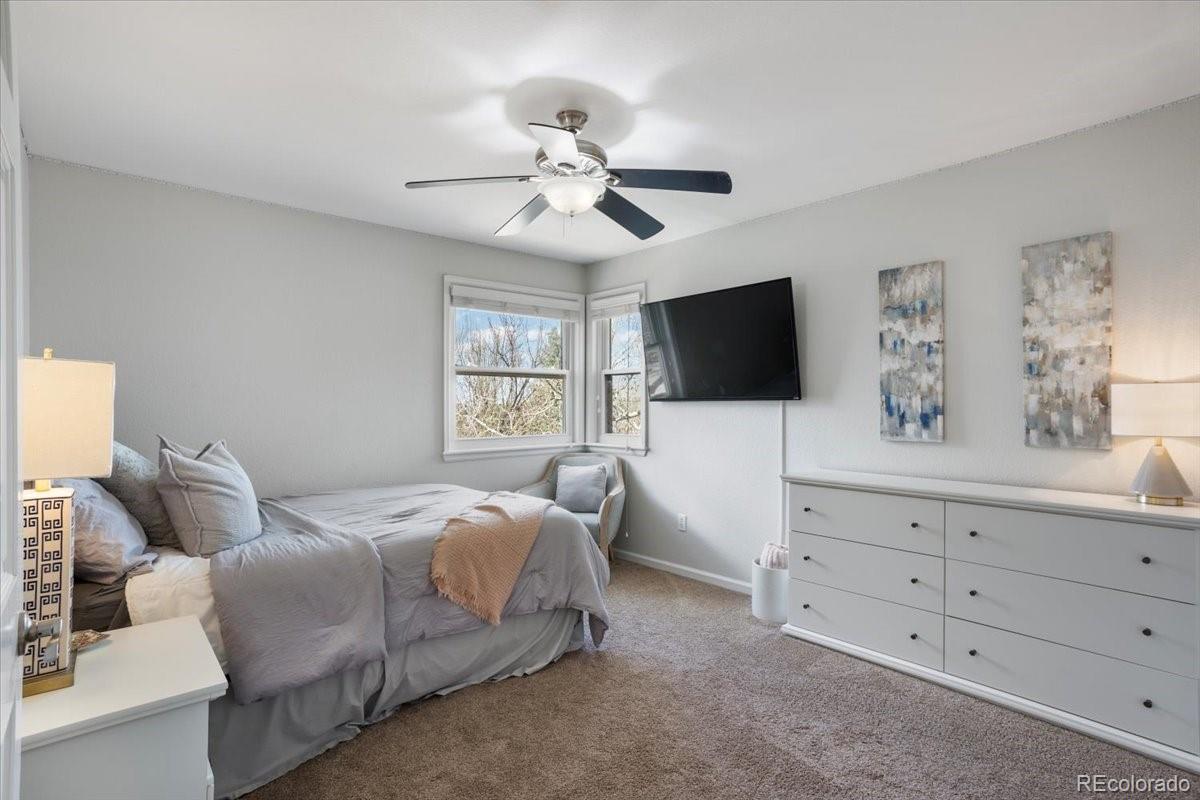 2415 E Lansdowne Court