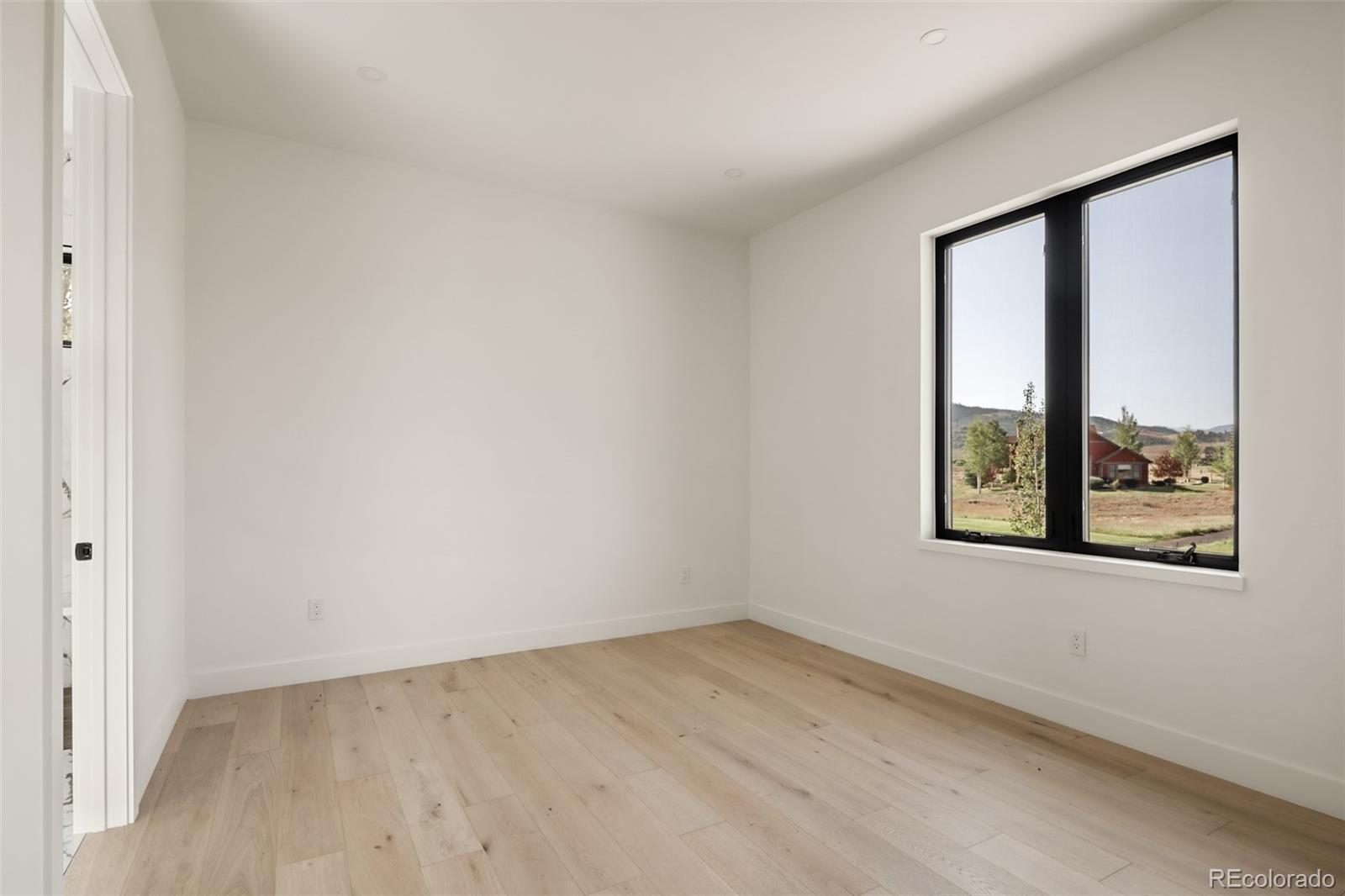 1735 Mountain Sky Lane