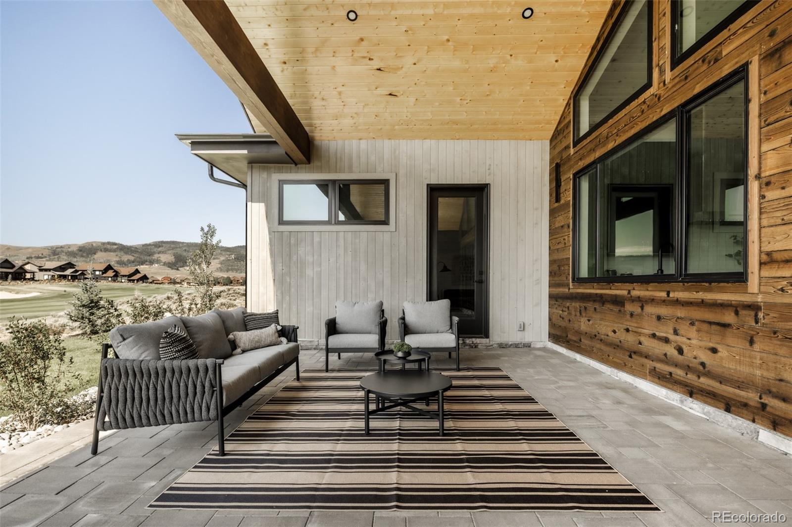 1735 Mountain Sky Lane