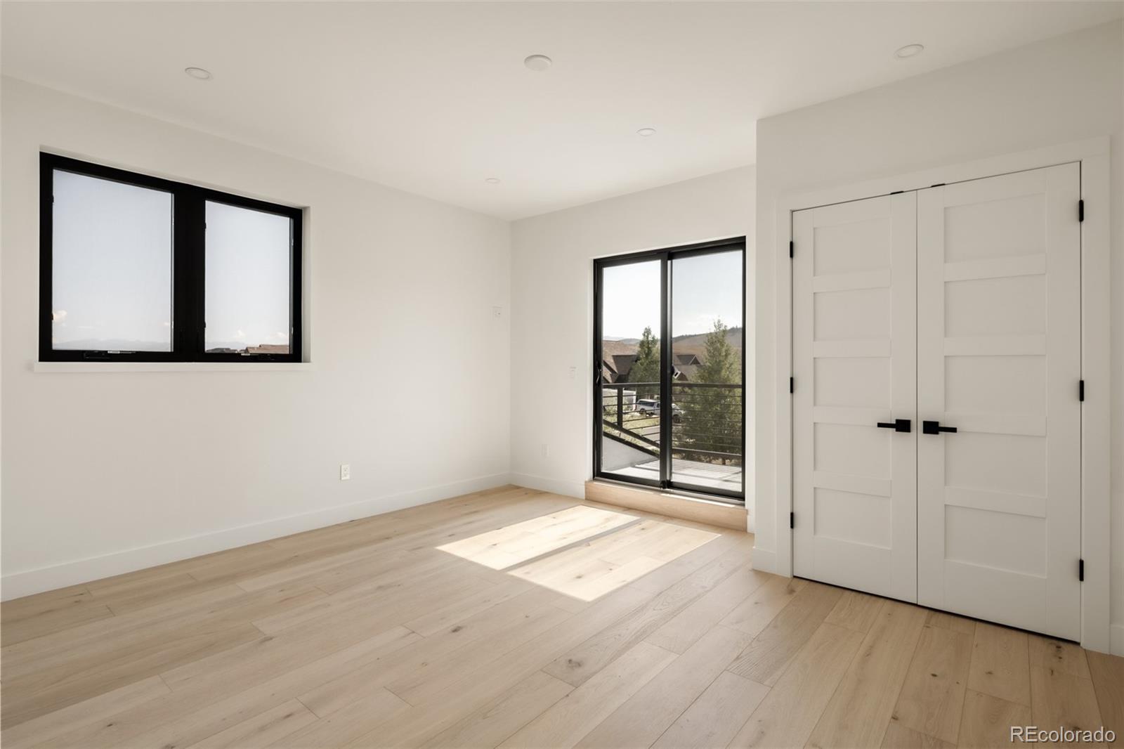 1735 Mountain Sky Lane