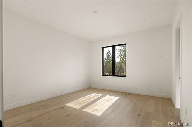 1735 Mountain Sky Lane