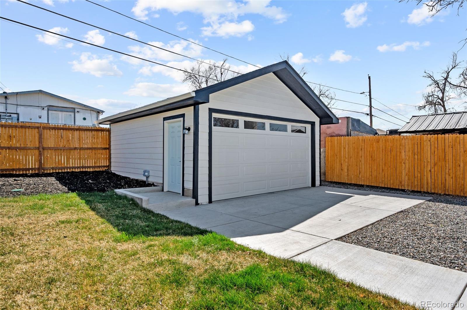 3402 W Center Avenue