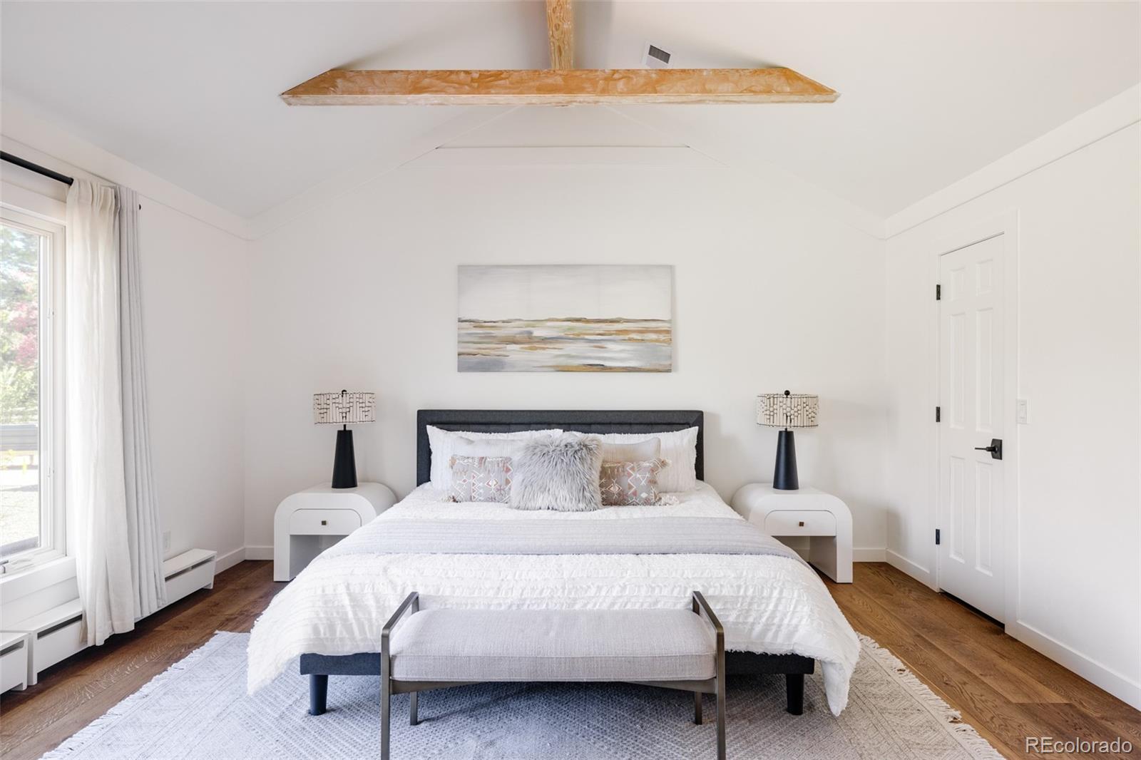965 E Logan Circle