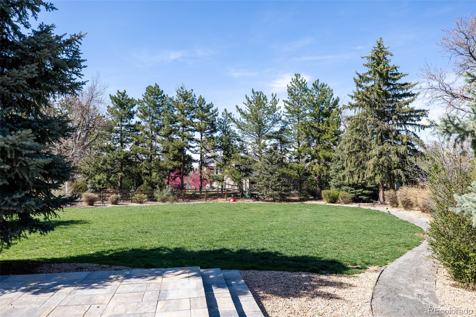 965 E Logan Circle