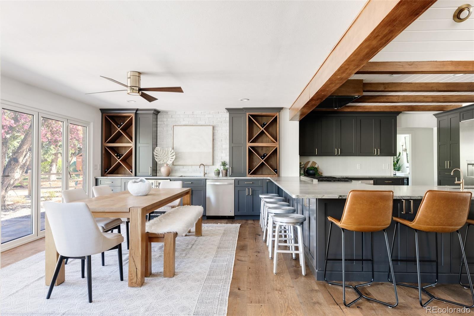 965 E Logan Circle