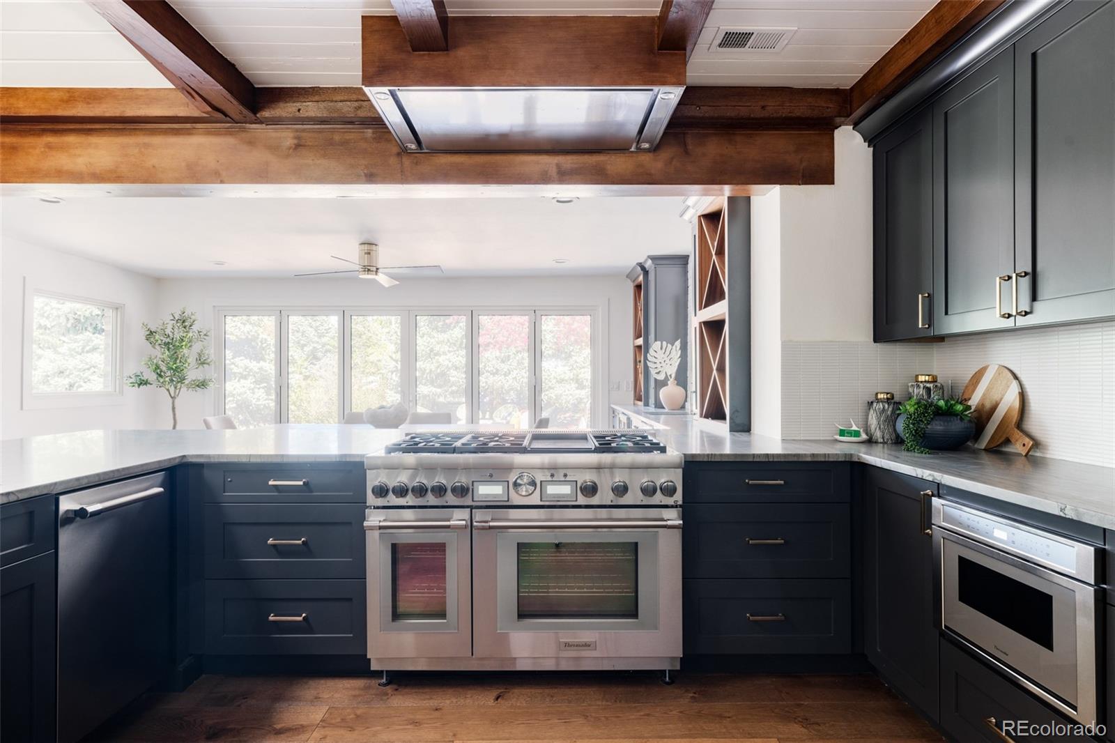 965 E Logan Circle