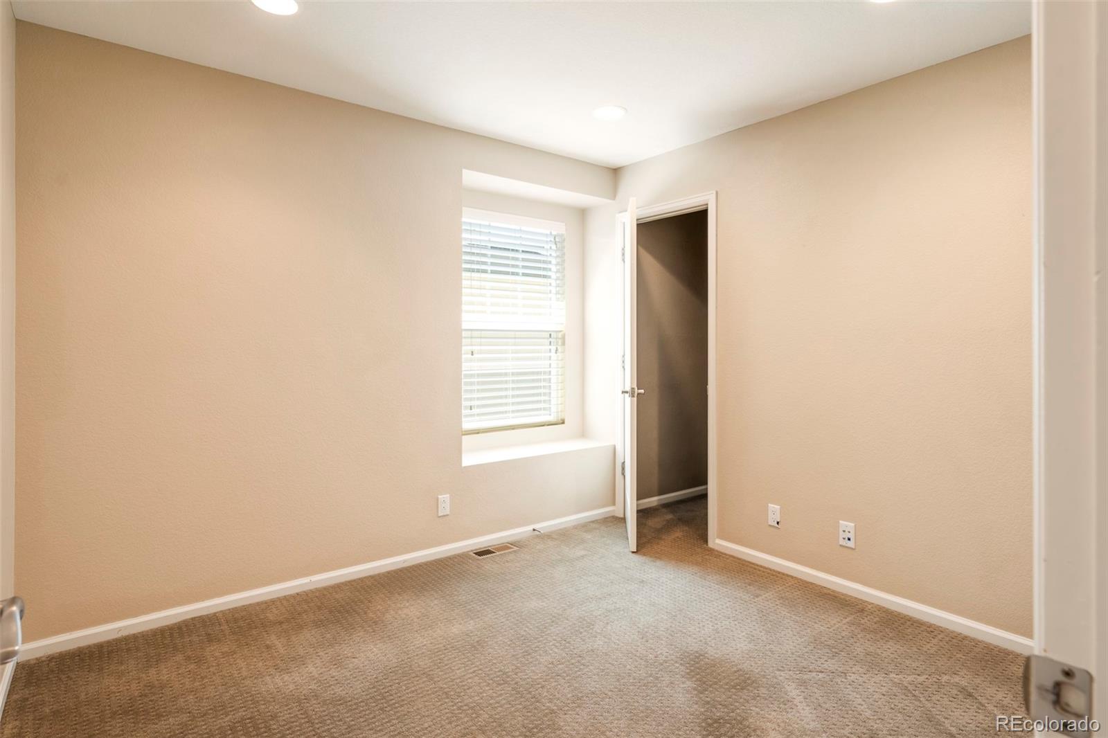 11045 E 28th Place