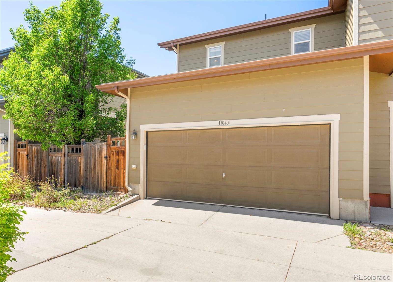 11045 E 28th Place