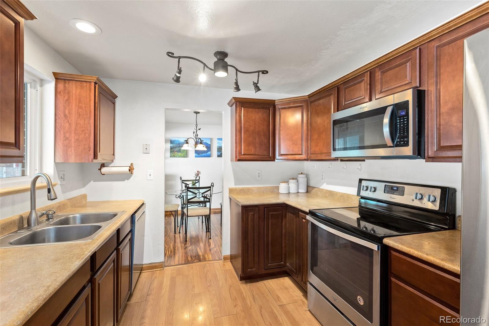 6640 S Downing Street