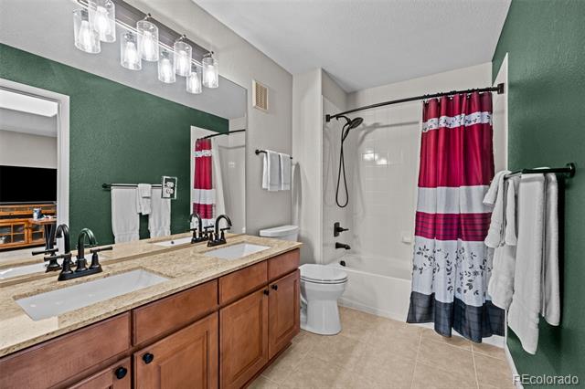 22342 E Plymouth Circle