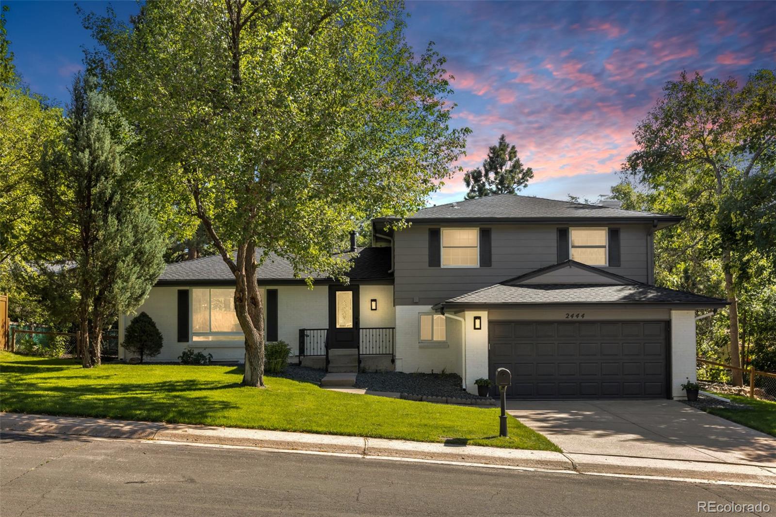 2444 W Costilla Avenue