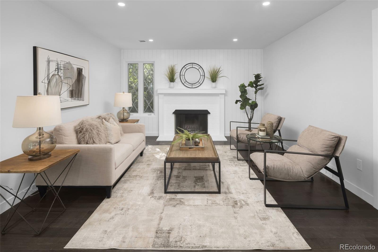 2444 W Costilla Avenue