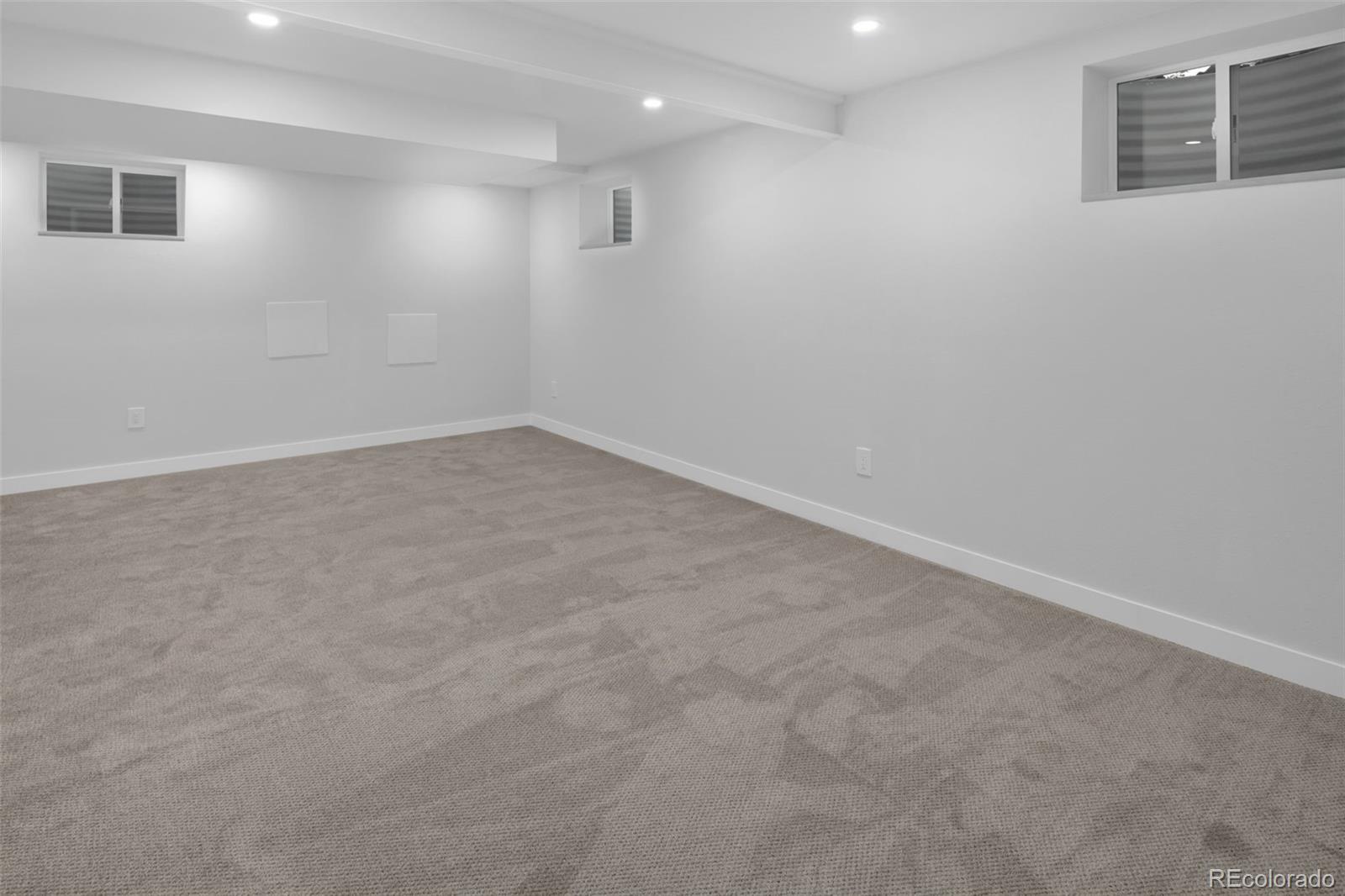 2444 W Costilla Avenue