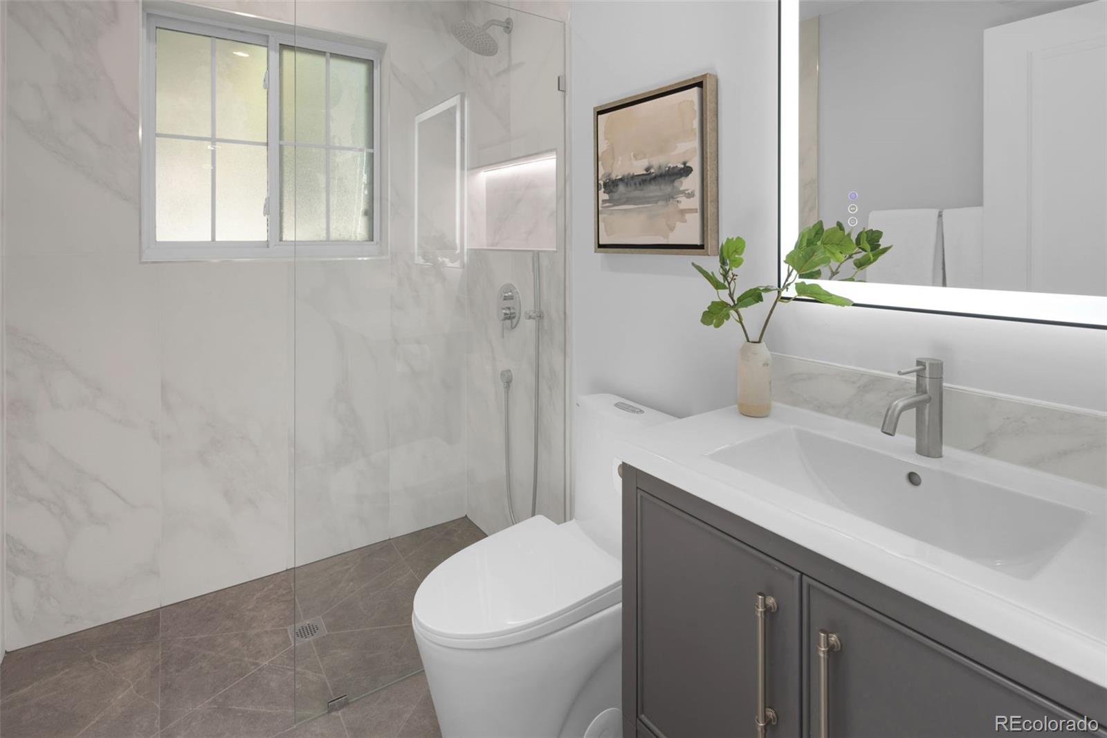 2444 W Costilla Avenue