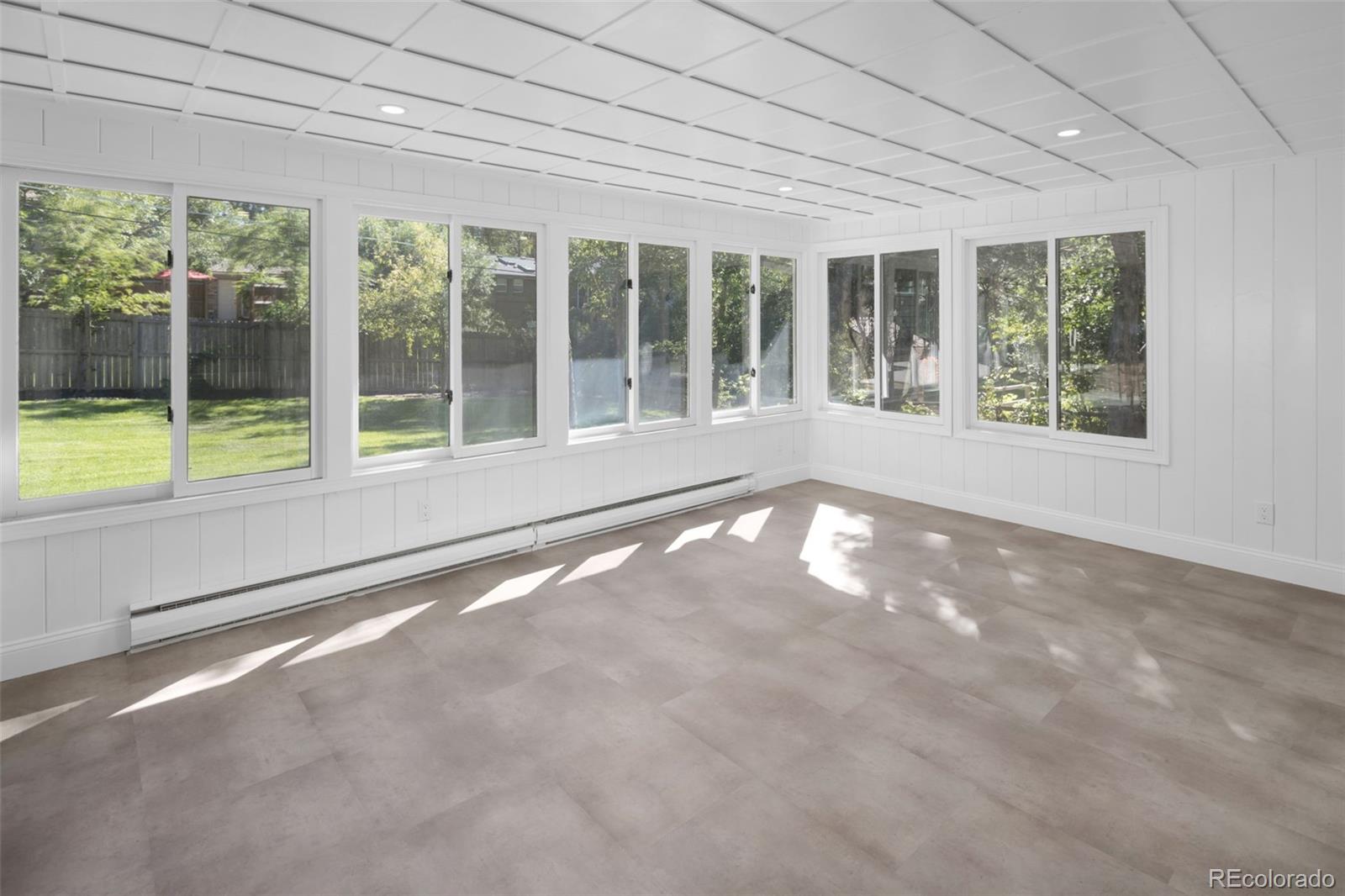 2444 W Costilla Avenue