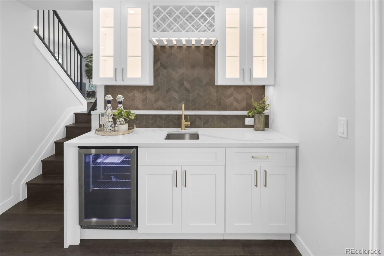 2444 W Costilla Avenue