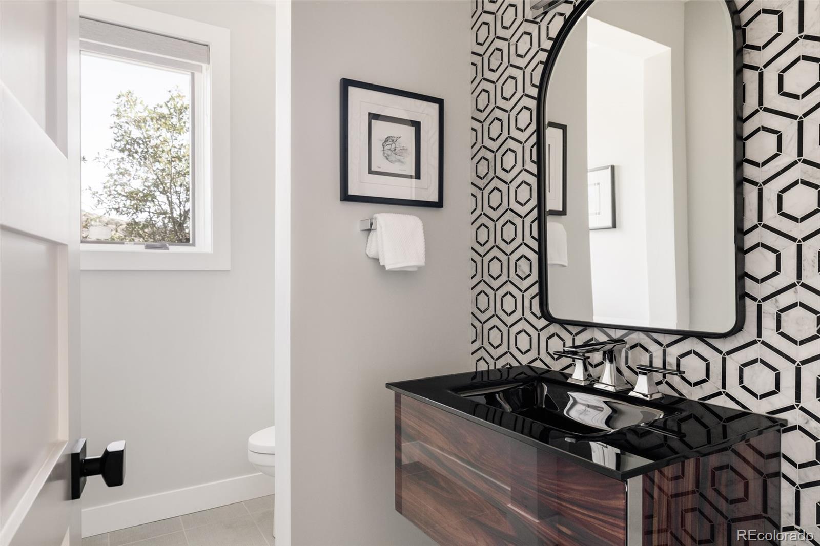 15480 Dinosaur Ridge Road