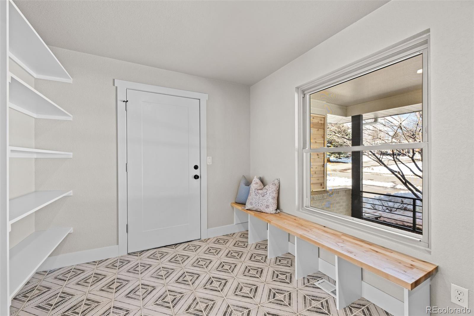 6132 W Fremont Drive