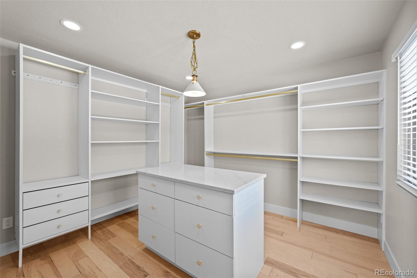 6132 W Fremont Drive