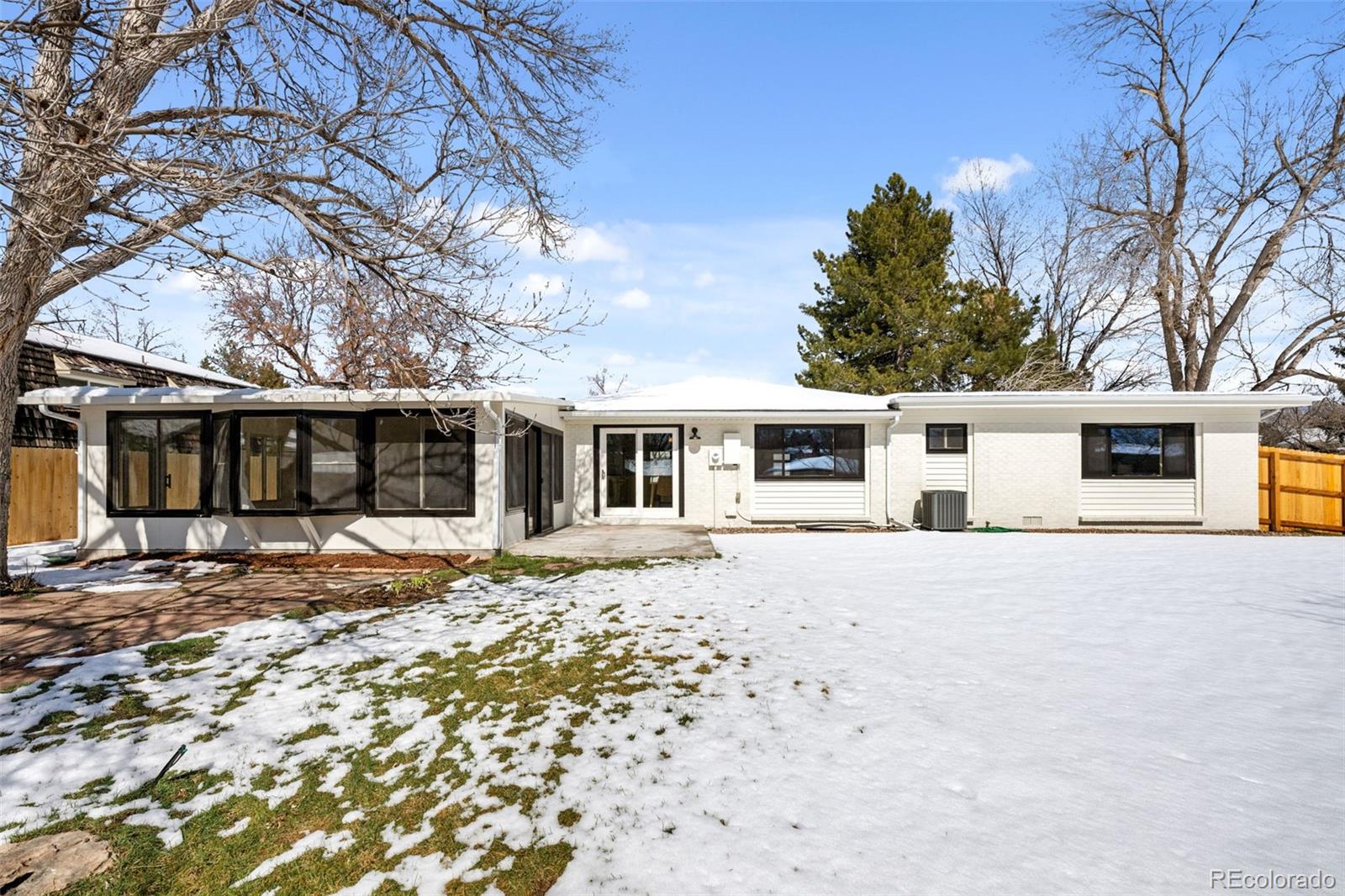 6132 W Fremont Drive