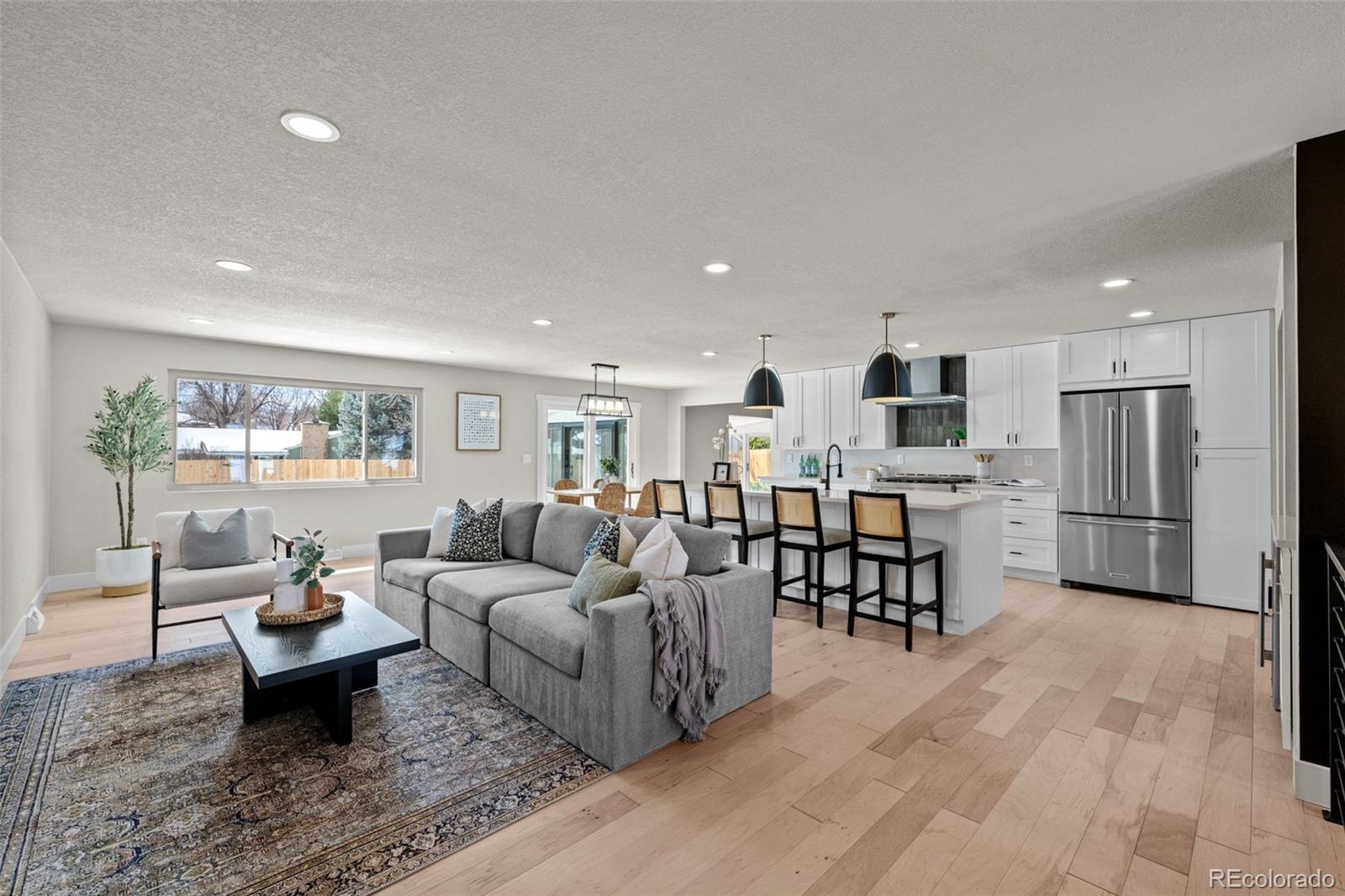 6132 W Fremont Drive