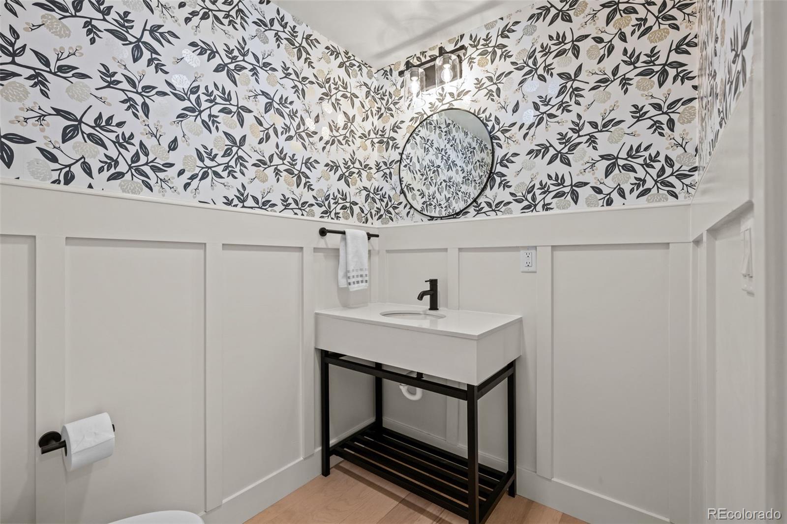 6132 W Fremont Drive