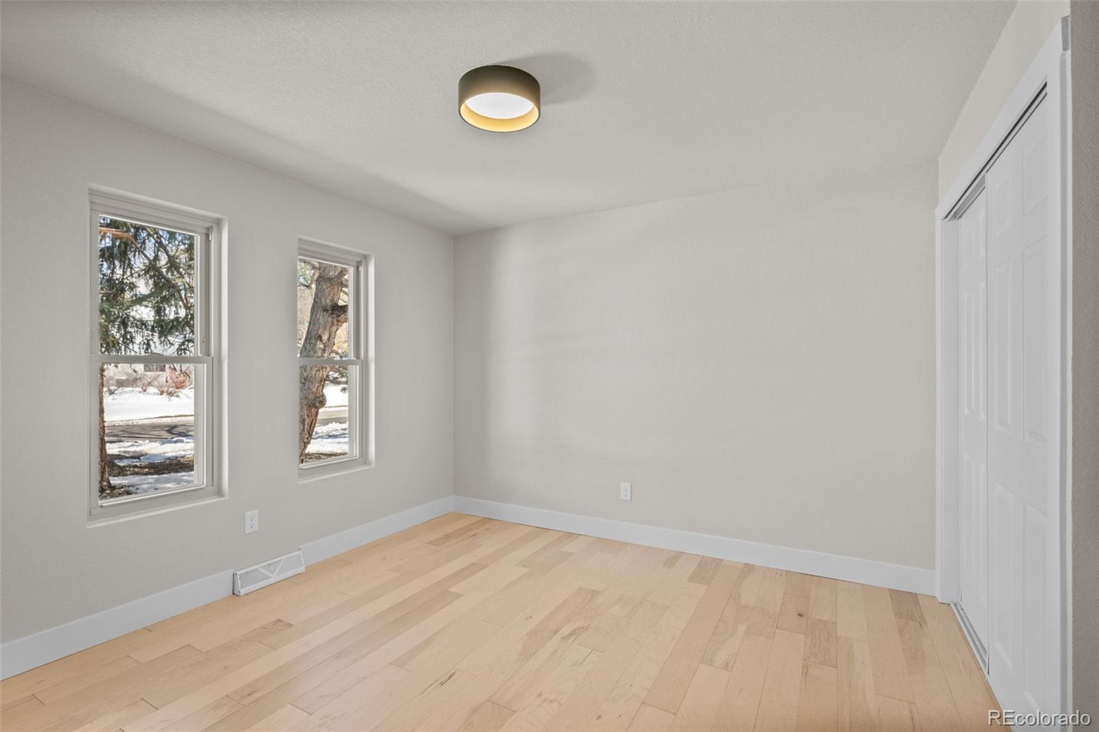 6132 W Fremont Drive