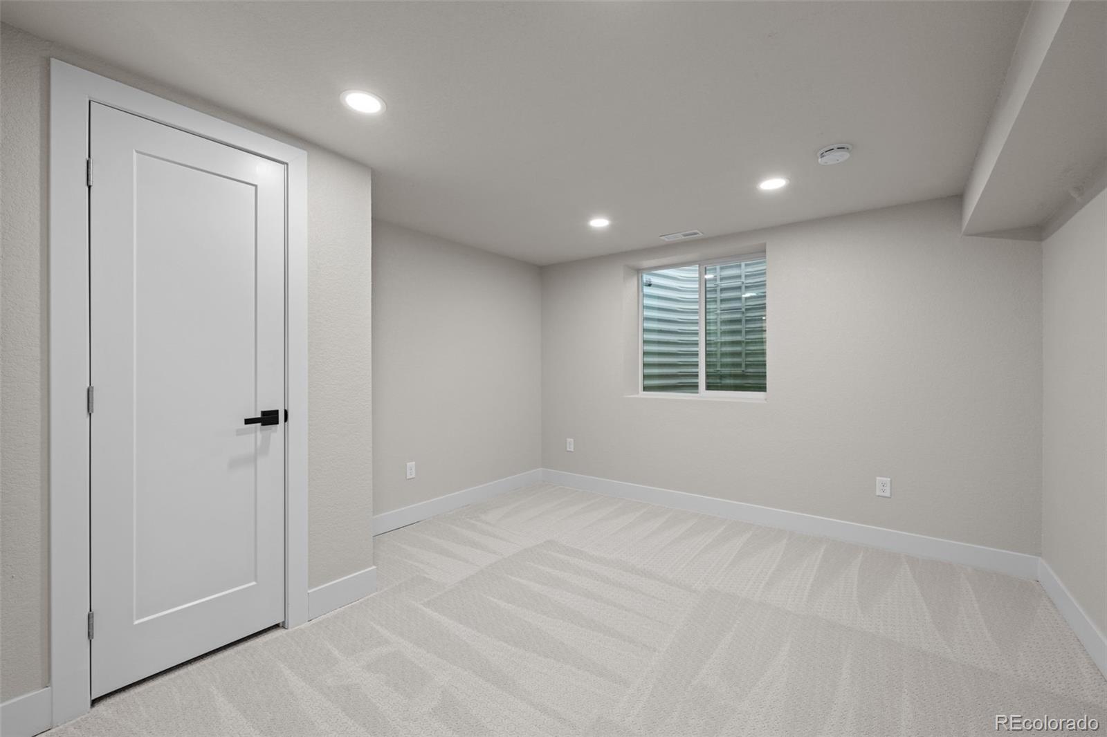 6132 W Fremont Drive