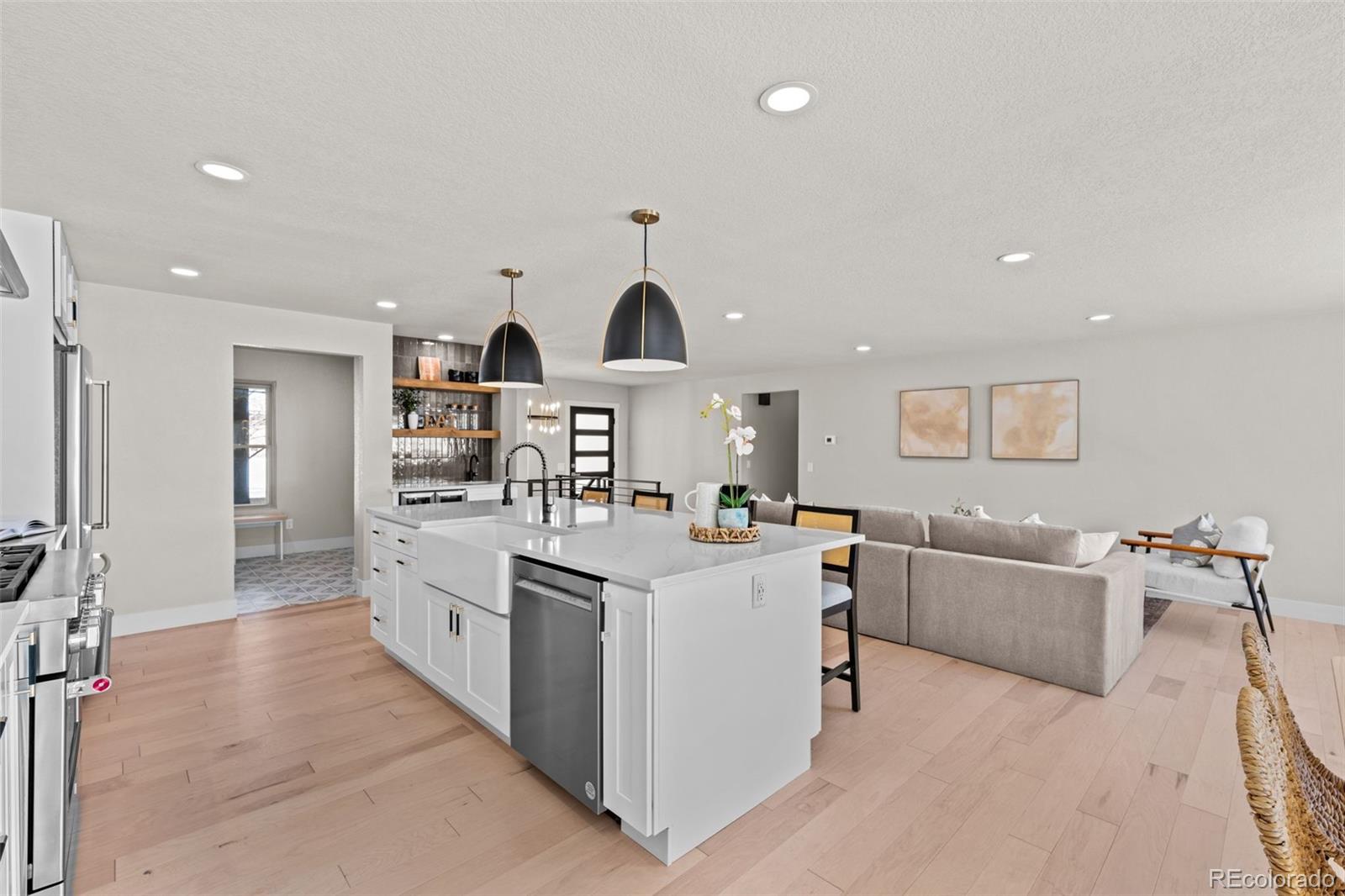 6132 W Fremont Drive