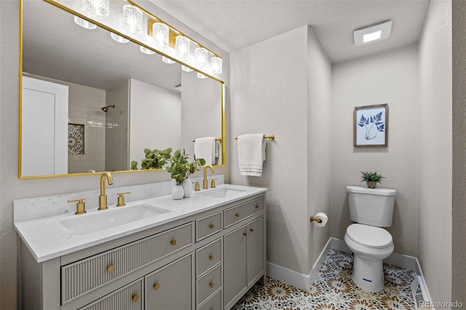 6132 W Fremont Drive