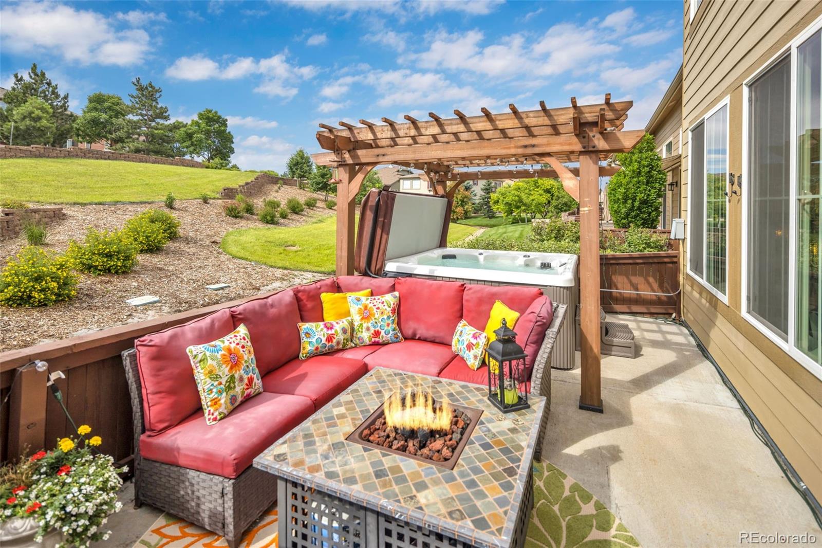 10538 Ashfield Street