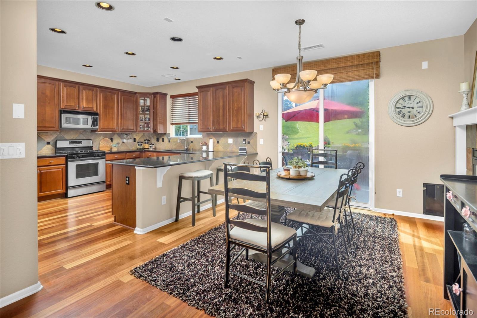 10538 Ashfield Street