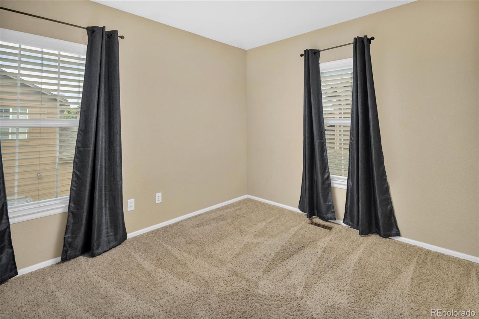 10538 Ashfield Street