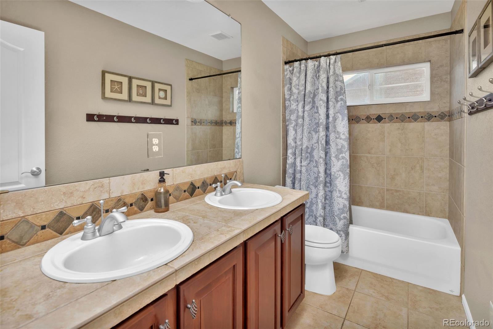 10538 Ashfield Street