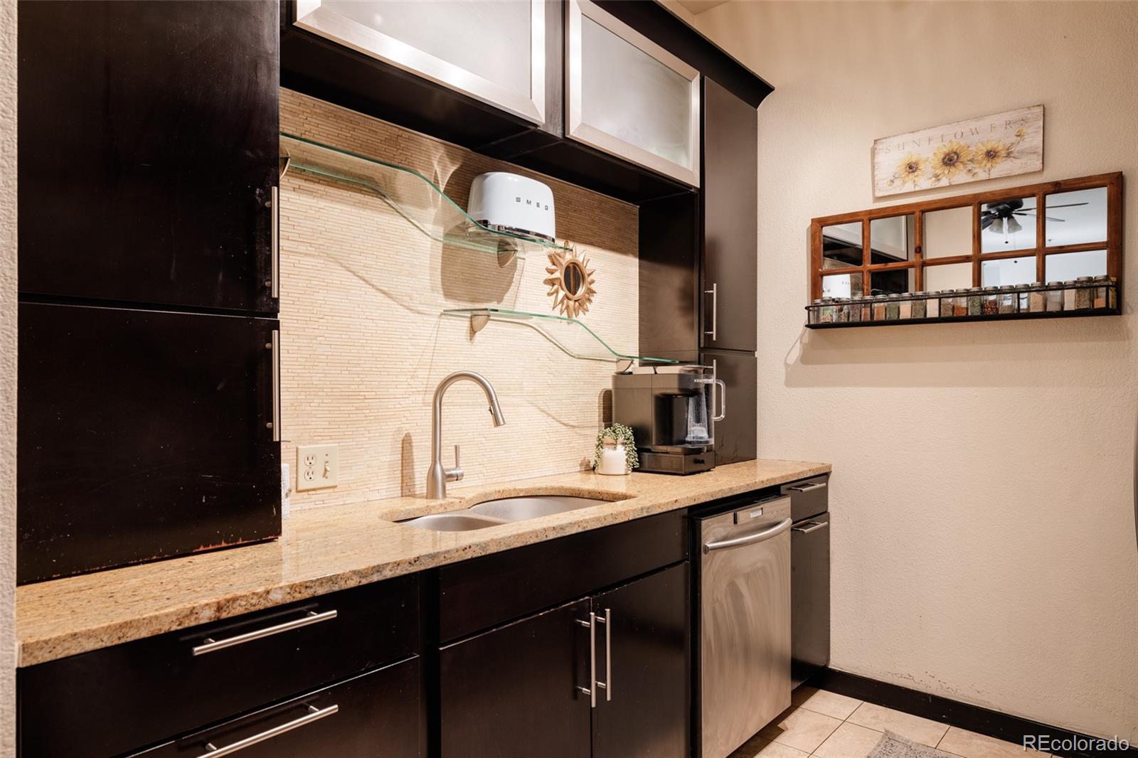 3249 W Fairview Place Unit: 111