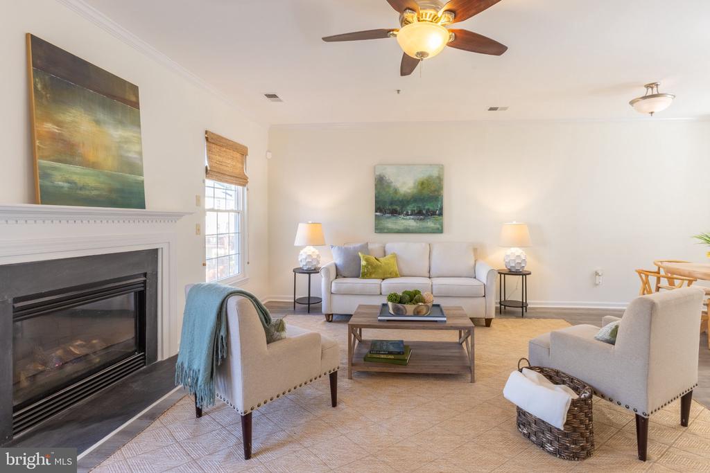 1136 WICKFORD COURT