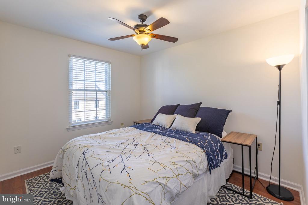 1136 WICKFORD COURT