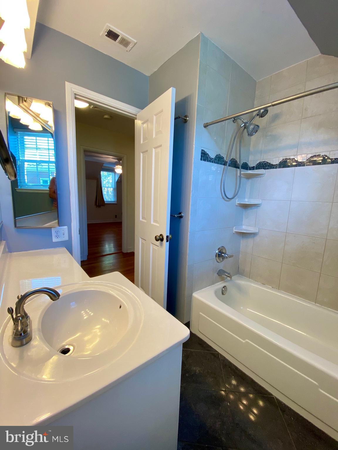 3504 S Wakefield STREET