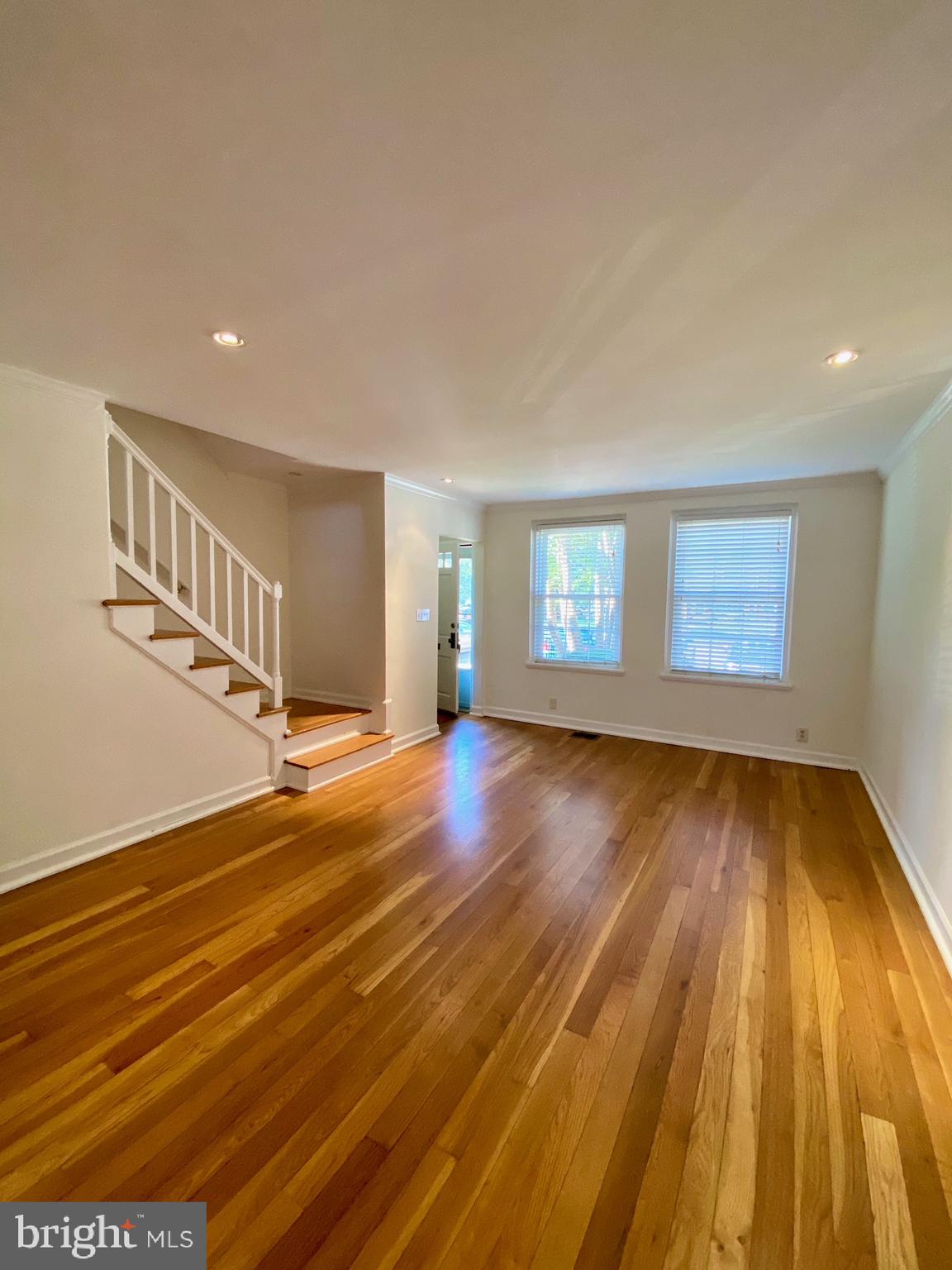 3504 S Wakefield STREET