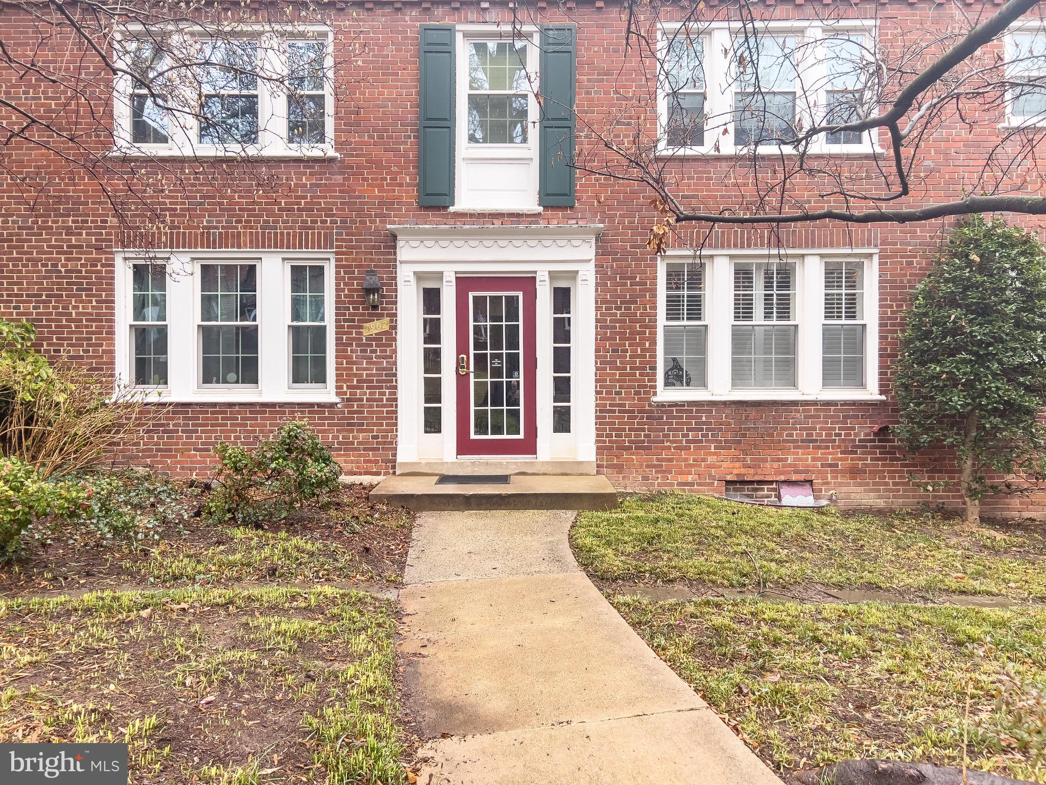 1902 N Rhodes St #66