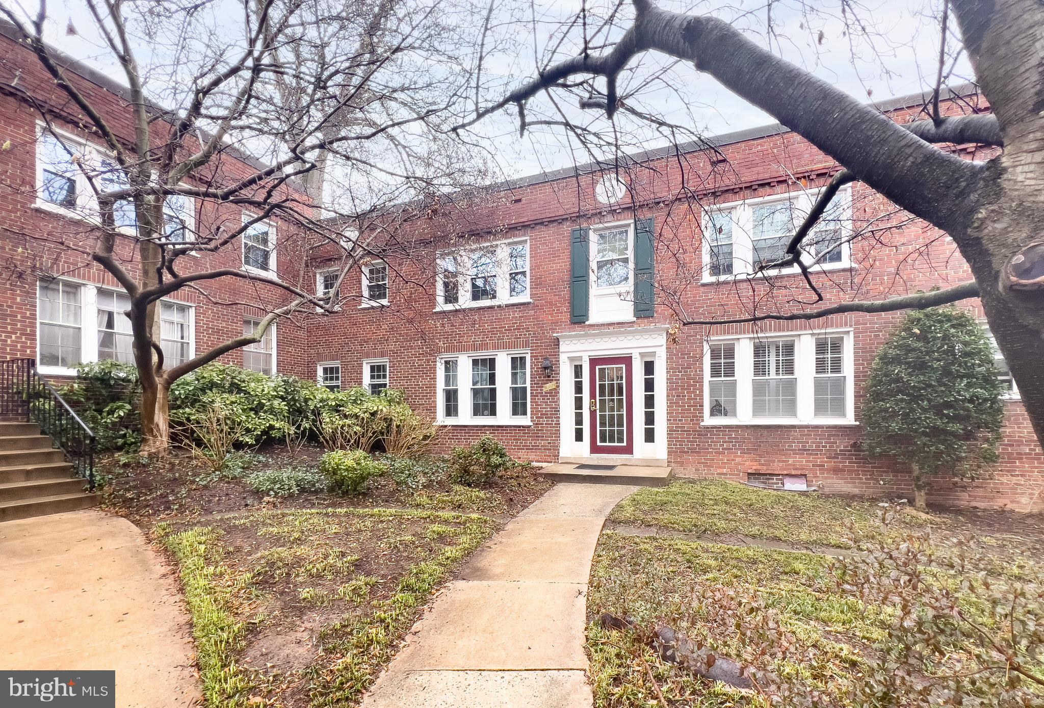 1902 N Rhodes St #66