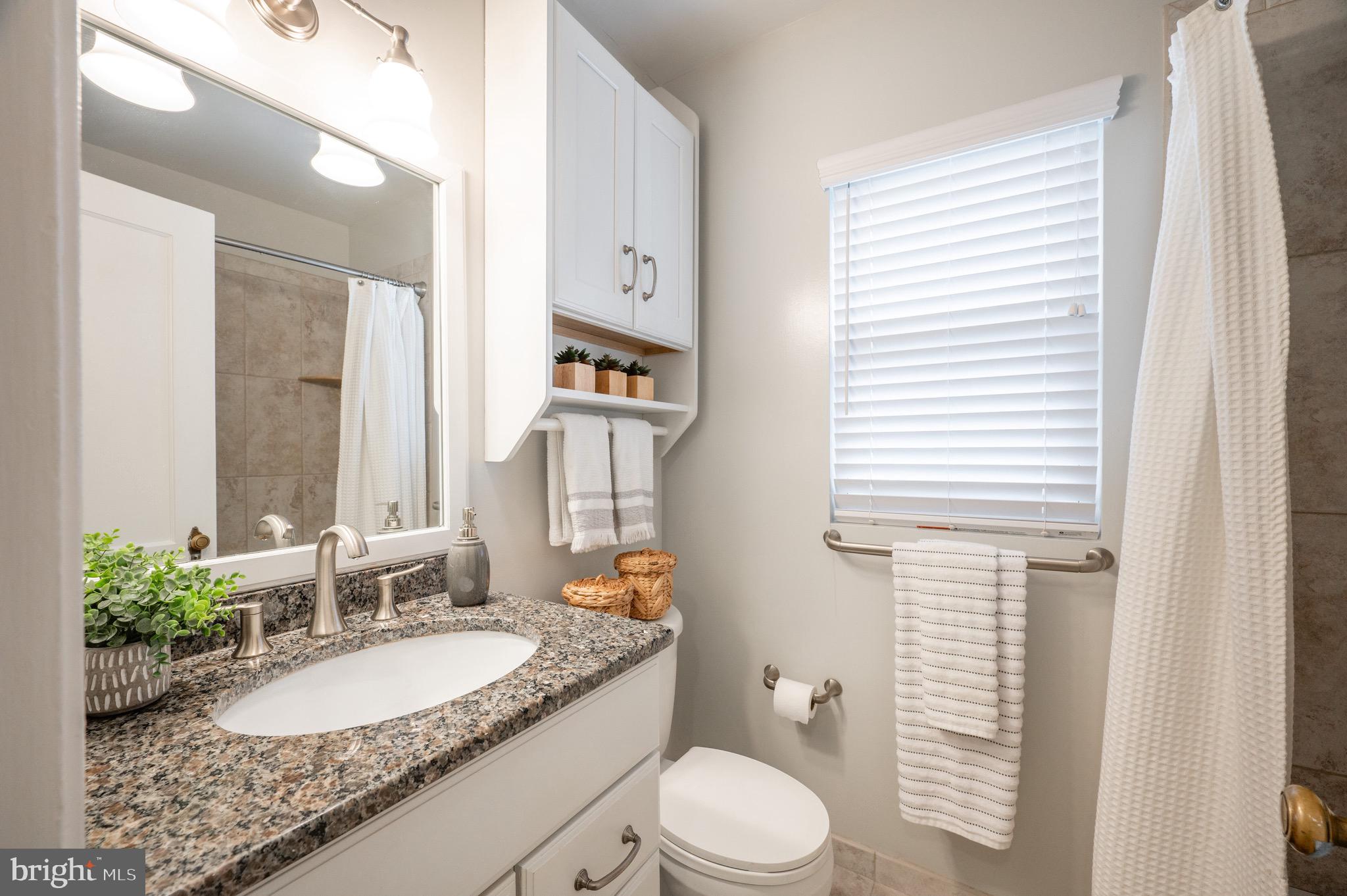 1902 N Rhodes St #66