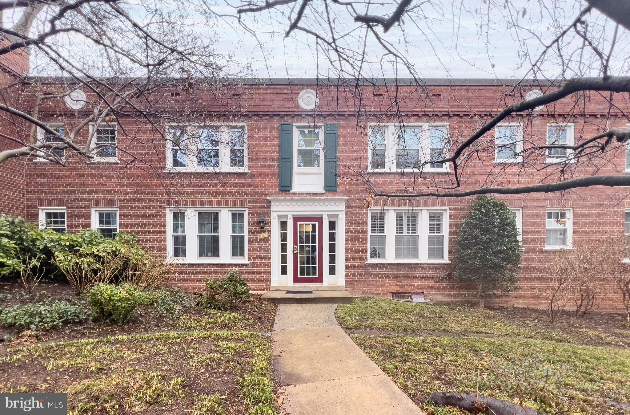 1902 N Rhodes St #66