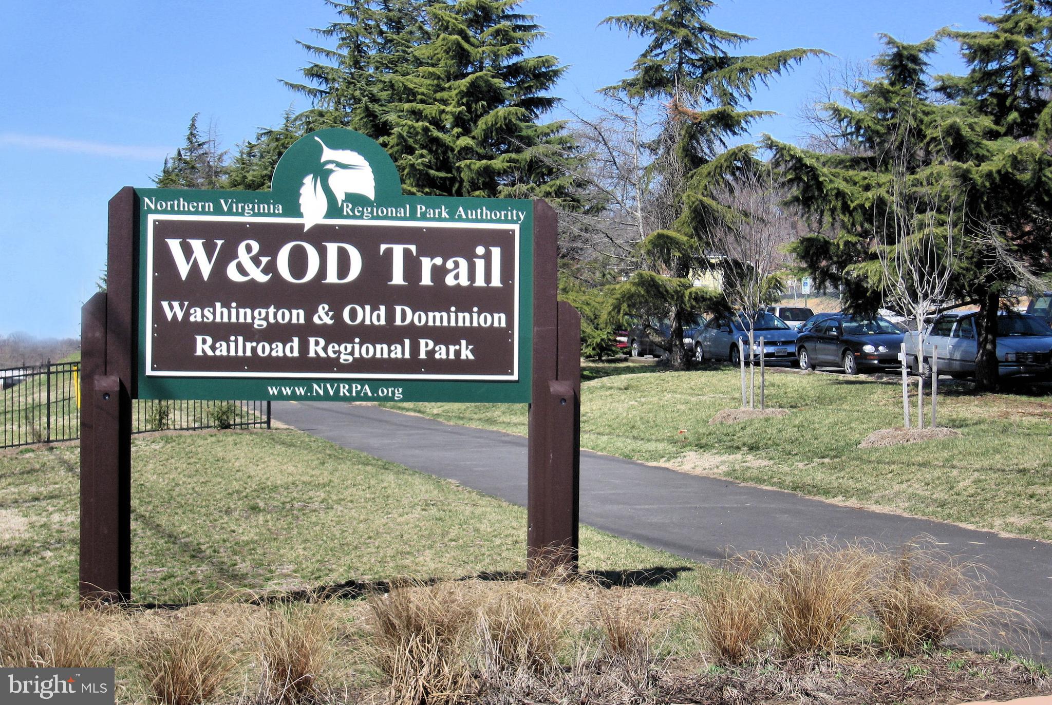 4113 S FOUR MILE RUN DR #302