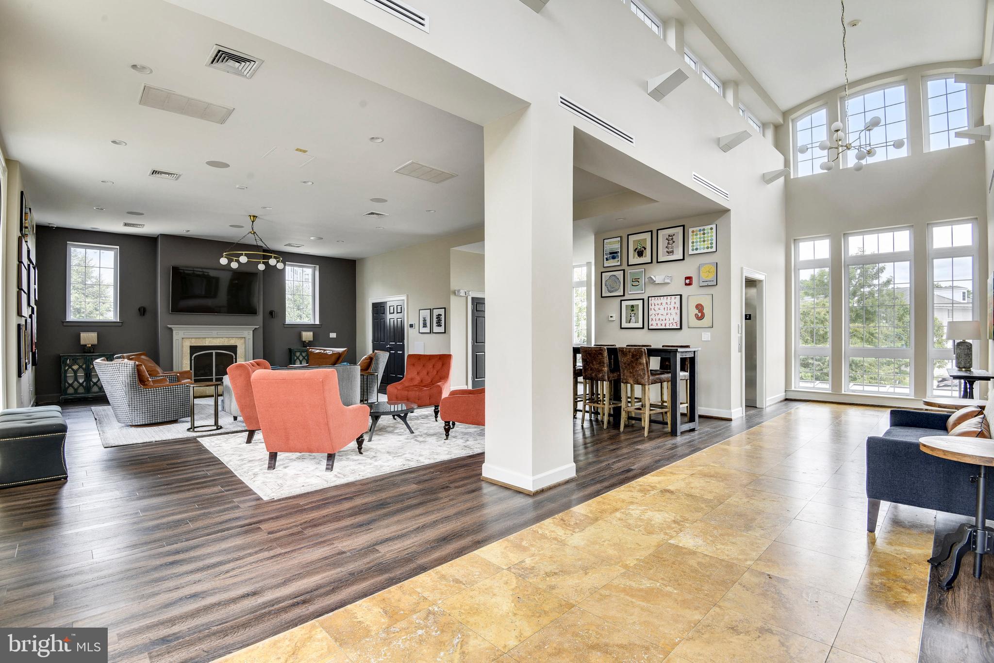 4113 S FOUR MILE RUN DR #302