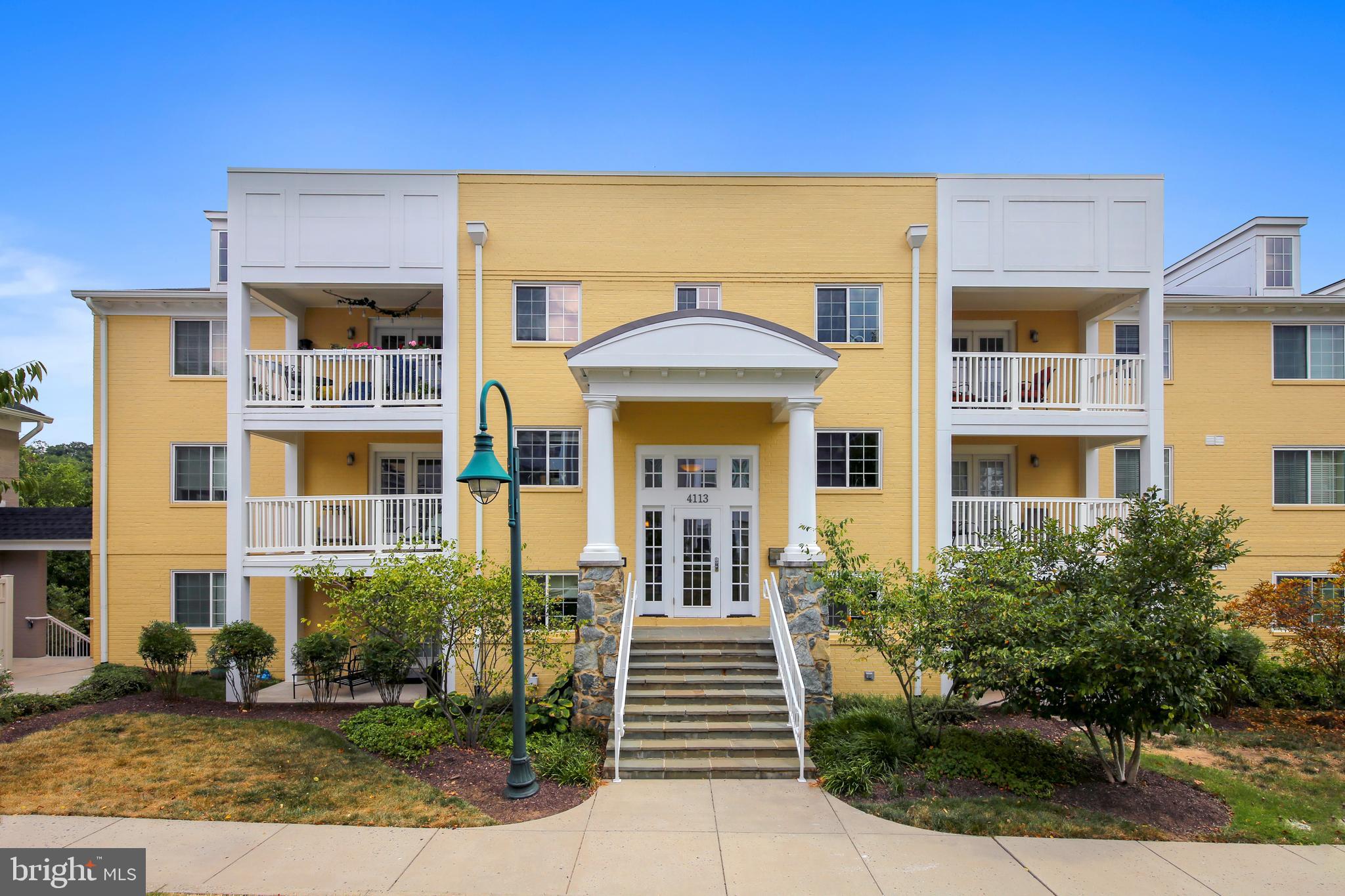 4113 S FOUR MILE RUN DR #302