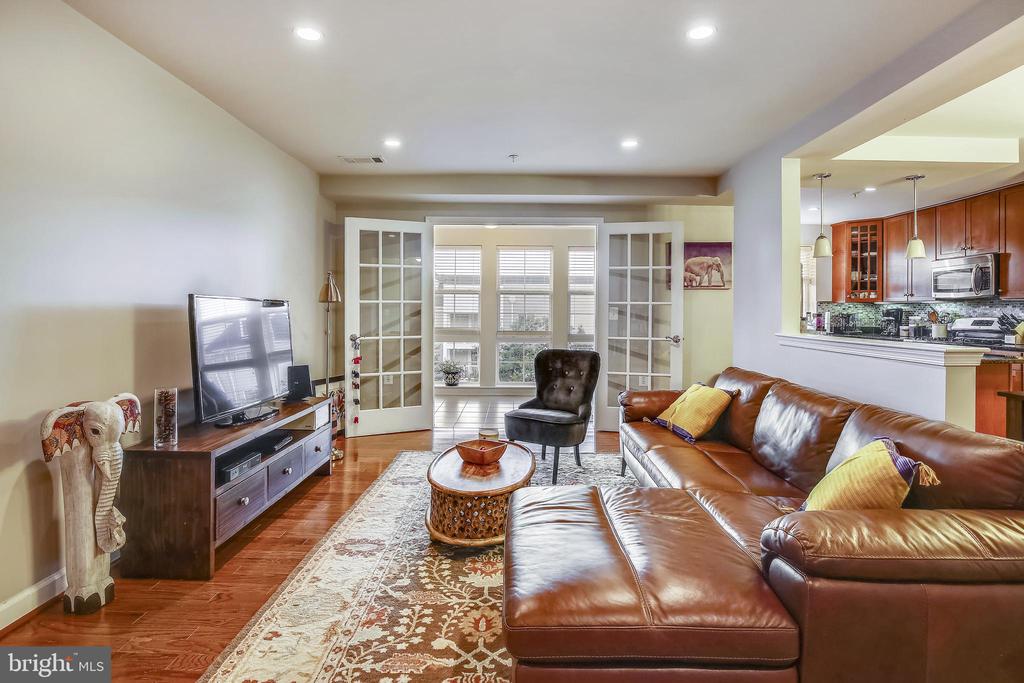 4113 S FOUR MILE RUN DR #302