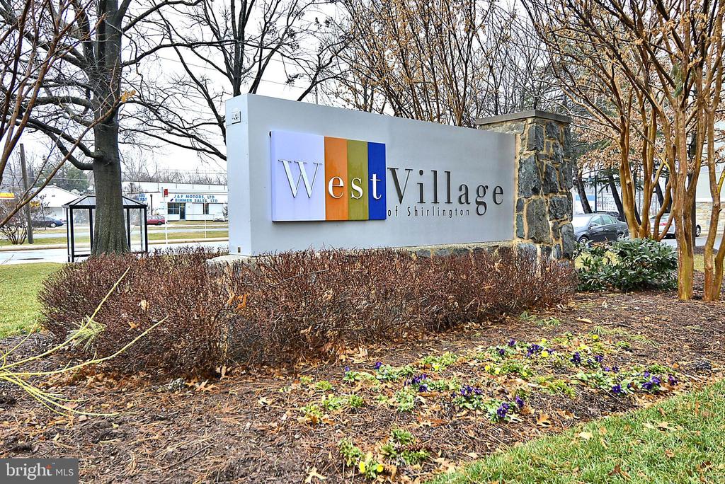 4113 S FOUR MILE RUN DR #302